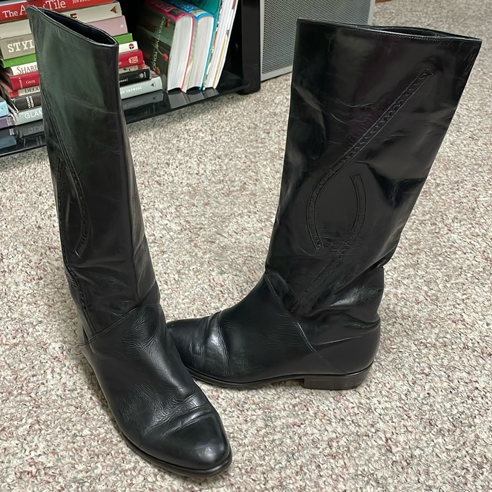 Vintage Bally leather sherling lined boots in excellent shape
